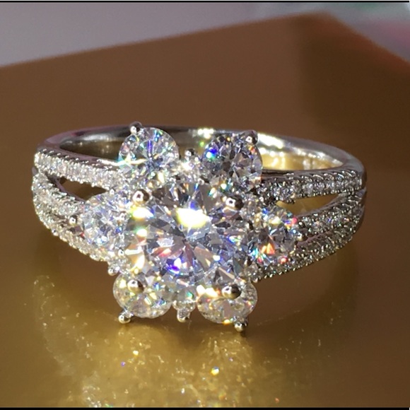 18k white gold diamond halo engagement bridal ring - Picture 3 of 8